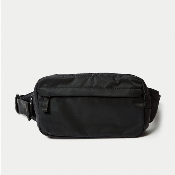 Aritzia Handbags - Aritzia Waist Pack